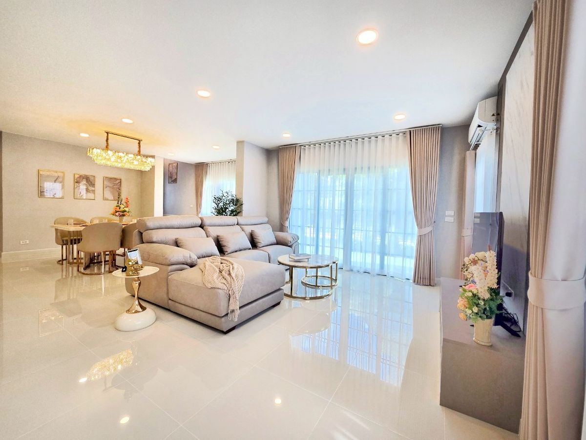 K-6387 Urgent rent! Centro Bangna Phase 2, beautiful house, ready to live in a good location near Mega Bangna.
