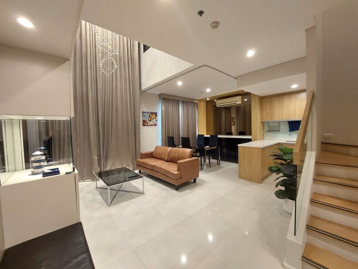 ✨ Special Opportunity: Villa Asoke Duplex Condo, 1 Bedroom with Garden & Main Road Views, Fully Furnished, Foreign Quota Available, Ready to Move In, Near MRT Phetchaburi ✨ Special Opportunity: Villa Asoke Duplex Condo, 1 Bedroom with Garden & Main Road Views, Fully Furnished, Foreign Quota Available, Ready to Move In, Near MRT Phetchaburi