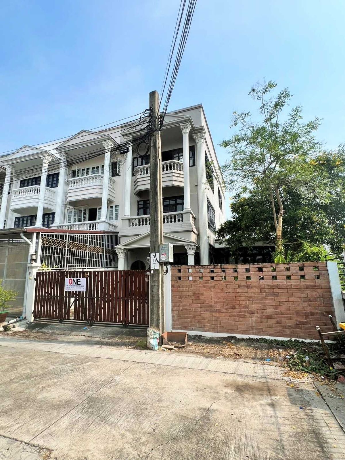 ขายอาคารพาณิชย์ เนื้อที่ 36.3 ตร.ว. ซอยประชาอุทิศ 12 ขายอาคารพาณิชย์ เนื้อที่ 36.3 ตร.ว. ซอยประชาอุทิศ 12