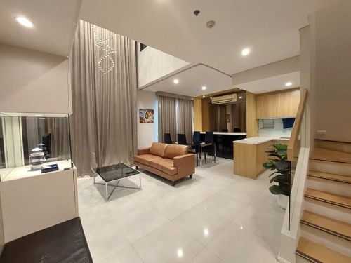 ✨ Special Opportunity: Villa Asoke Duplex Condo, 1 Bedroom with Garden & Main Road Views, Fully Furnished, Foreign Quota Available, Ready to Move In, Near MRT Phetchaburi