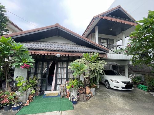 📢👇ขายบ้านเดี่ยว 2 ชั้น ทำเลดีเงียบสงบ ค่อนข้างส่วนตัว ใกล้แหล่งชุมชน เดินทางสะดวก ใกล้จุดขึ้นลงทางด่วน