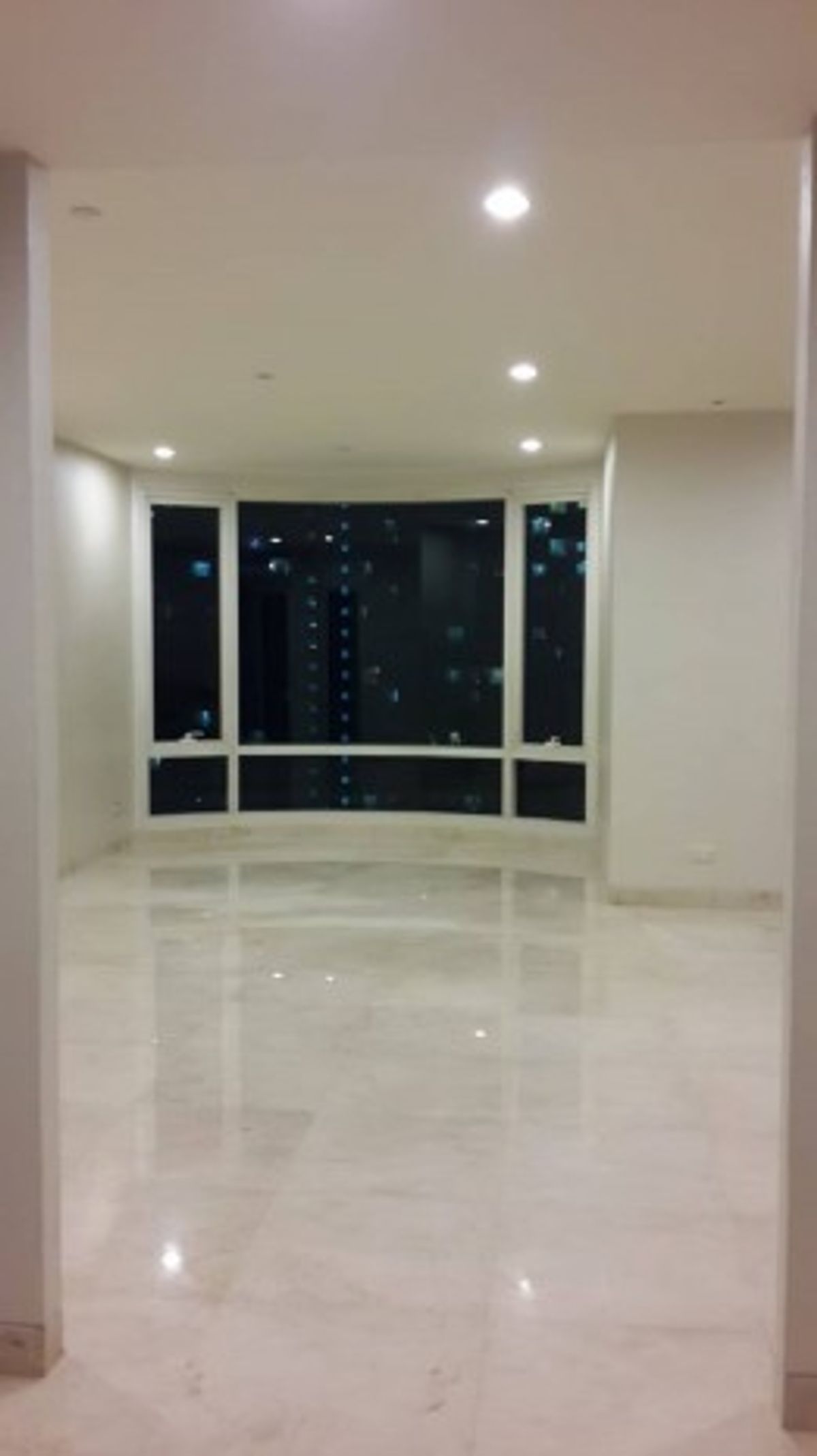283sqm Beautiful Riverside 4 bedrooms condo for rent at Watermark – รูปที่ 4