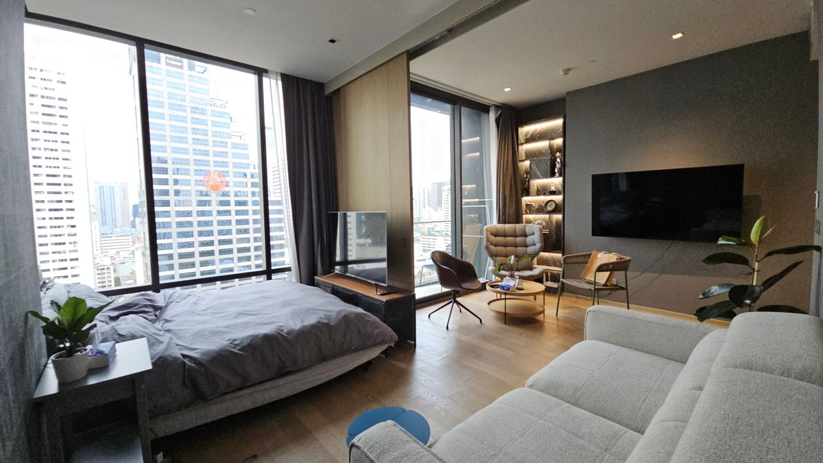 **Ashton Silom 50 Sq,m. Fully Finish @38,000บาท/month call Nong 096-2615656  ห้องกว้างมาก 50 ตรม. 1 นอน 1 น้ำ เฟอร์ครบ พร้อมอยู่   Location : Silom , Chongnonsi  Rental Price : 38,000 Baht/Month  Condominium near MRT, BTS  : Silom , Chong nonsiStation  Co