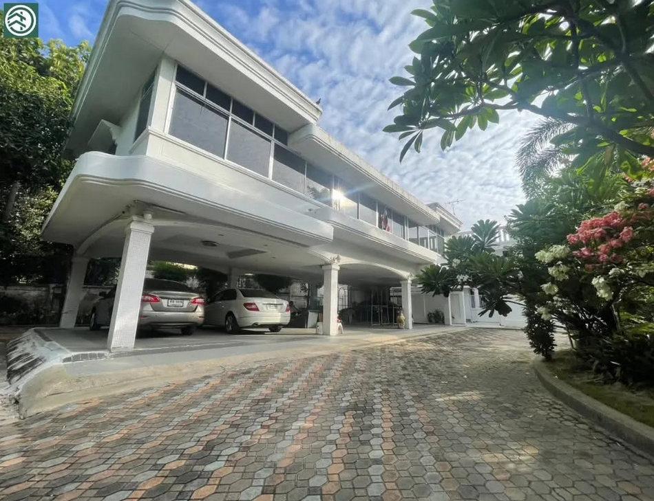 บ้านเดี่ยว 191 ตร.วา ใกล้รถไฟฟ้า 290 เมตร สุขุมวิท ปากน้ำ สมุทรปราการ ราคาพิเศษ 14.9 ล้าน 083-898-3444 บ้านเดี่ยว 191 ตร.วา ใกล้รถไฟฟ้า 290 เมตร สุขุมวิท ปากน้ำ สมุทรปราการ ราคาพิเศษ 14.9 ล้าน 083-898-3444