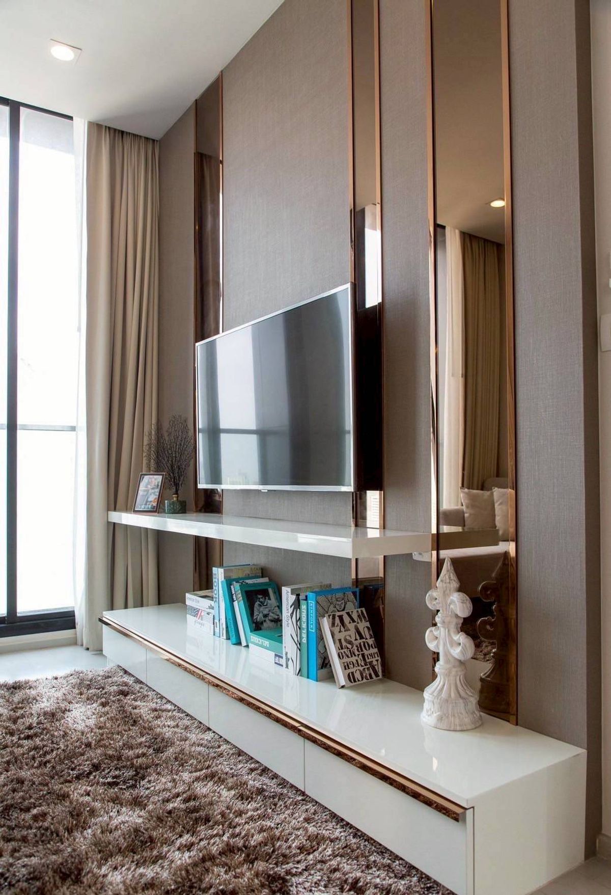 ♔ Modern Luxury style ♔ ชั้น 40+ พื้นที่ใช้สอย 60.21 ตร.ม. | 1 ห้องนอน 1 ห้องน้ำ | คอนโดมีSkywalk เชื่อมเข้า BTS เพลินจิตและเซ็นทรัล เอ็มแบสซี่ – รูปที่ 4