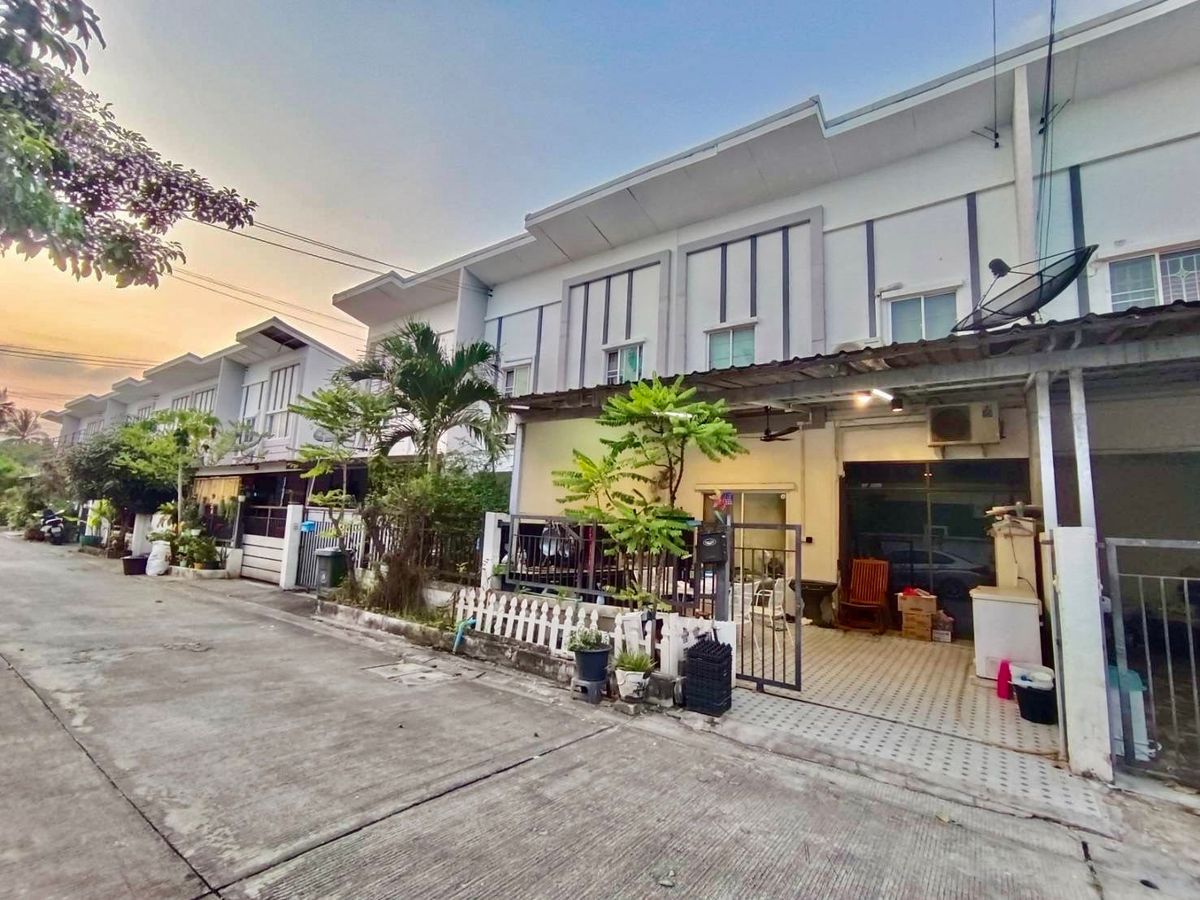 Sell ​​Town Home Lyonov Wongwaen-Pinklao (Buddha amulet), beautiful house with built-in – รูปที่ 2