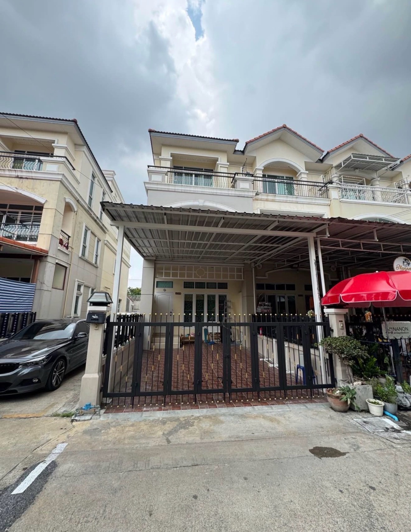 ให้เช่าบ้านทาวน์โฮม 3 ชั้น ลาดพร้าว 101 ซอย 42 ให้เช่าบ้านทาวน์โฮม 3 ชั้น ลาดพร้าว 101 ซอย 42