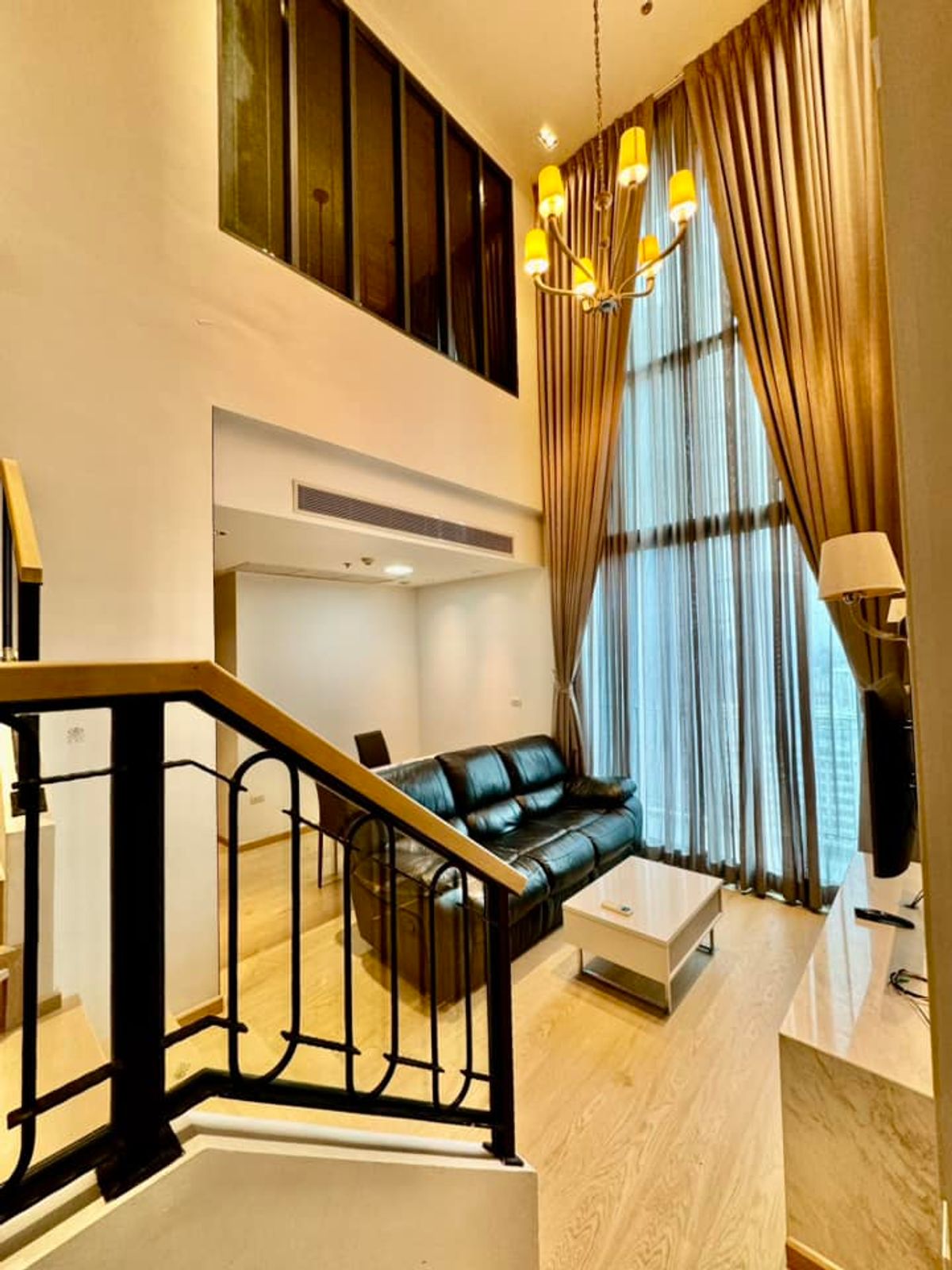 Pyne by Sansiri Condo for Rent (Duplex 2 Bed), attached to the BTS Ratchathewi, beautifully decorated with