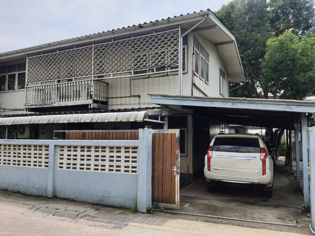 ขายบ้านเดี่ยว พื้นที่ 88 ตรว. เข้าซอยเพชรเกษม 68 เพียง 500 เมตร เหมาะเป็นที่อยู่อาศัย และทำธุรกิจ ขายบ้านเดี่ยว พื้นที่ 88 ตรว. เข้าซอยเพชรเกษม 68 เพียง 500 เมตร เหมาะเป็นที่อยู่อาศัย และทำธุรกิจ