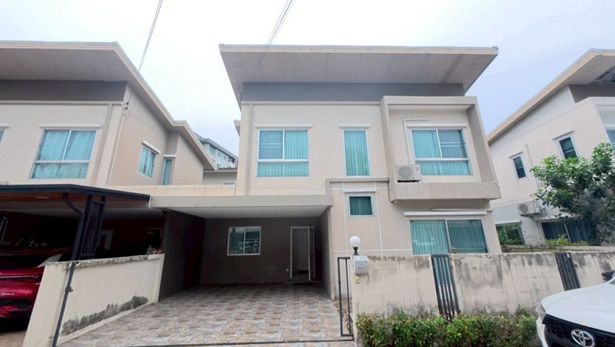 For rent, 4 bedroom semi-detached house, Casa Grand Sriracha, near Motorway No. 7, J-Park For rent, 4 bedroom semi-detached house, Casa Grand Sriracha, near Motorway No. 7, J-Park