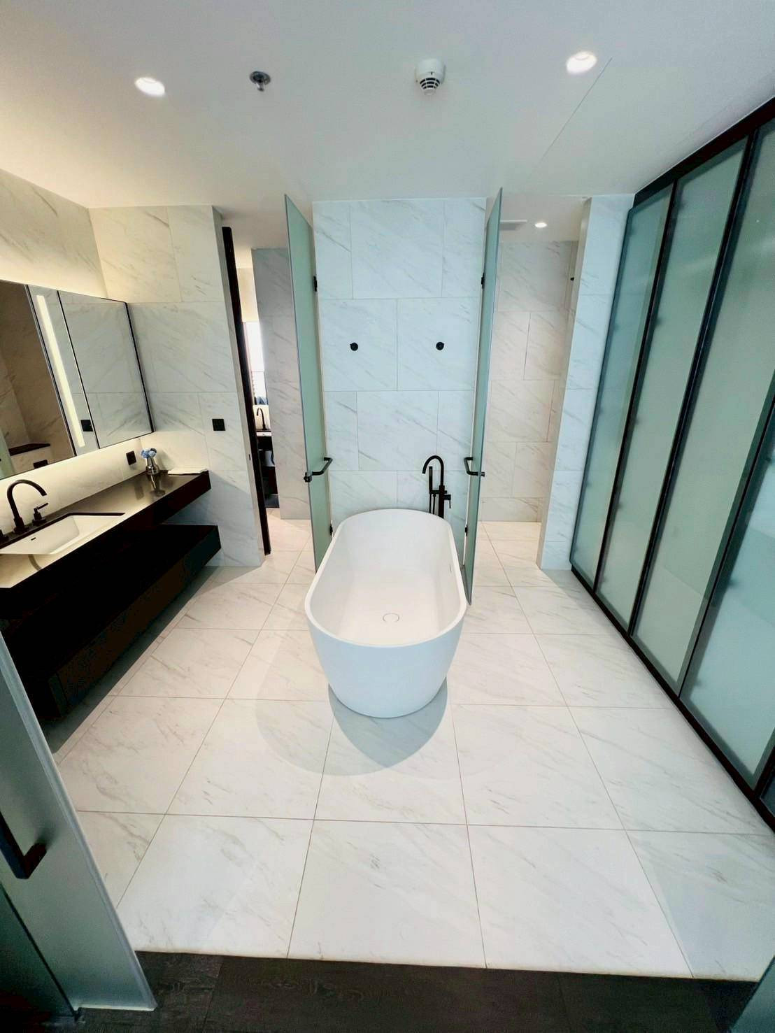 For Rent 1-Bedroom Pet-Friendly Unit at Tait Sathorn 12 For Rent 1-Bedroom Pet-Friendly Unit at Tait Sathorn 12