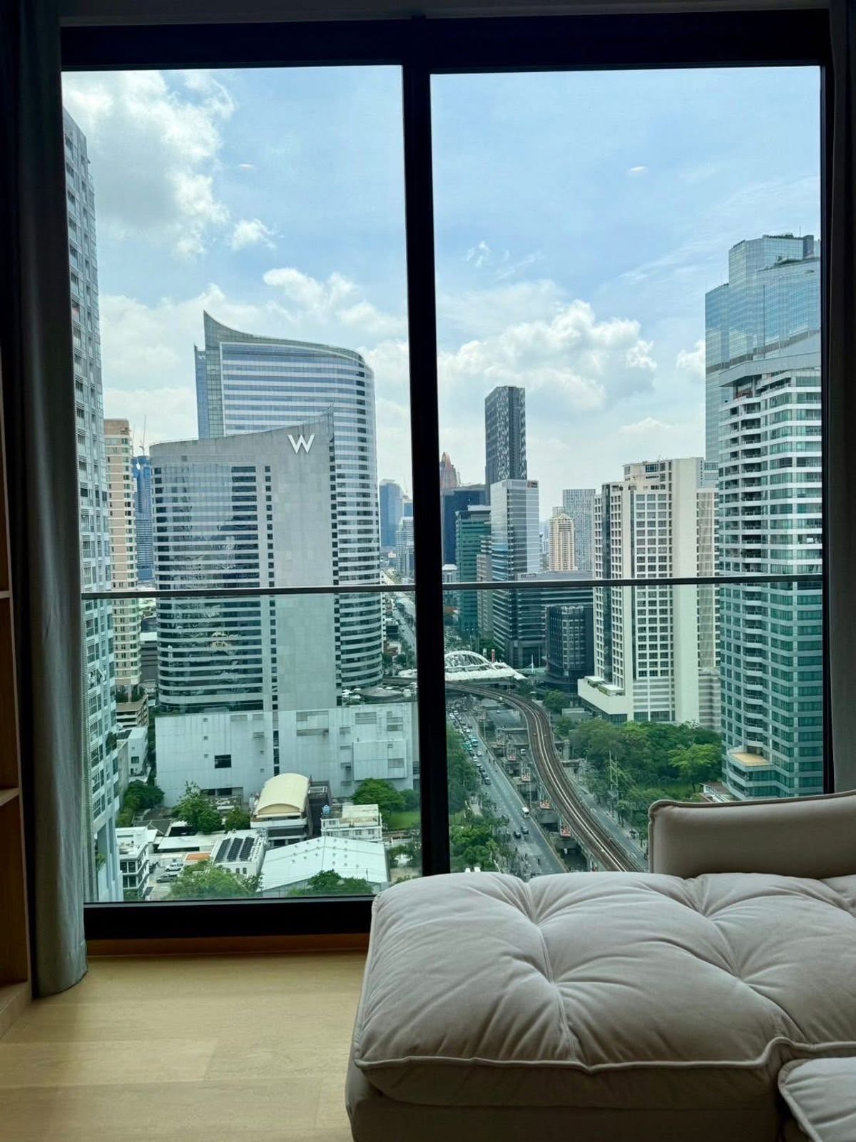 ♦ Hot Deal ♦ ชั้น 25+ |  46.00 ตร.ม. 1 ห้องนอน​ ​| คอนโดใกล้ BTS เซนต์หลุยส์ 1 นาที, โรงเรียนเซนต์หลุยส์ศึกษา 2 นาที, คิง เพาเวอร์ มหานคร 3 นาที – รูปที่ 4