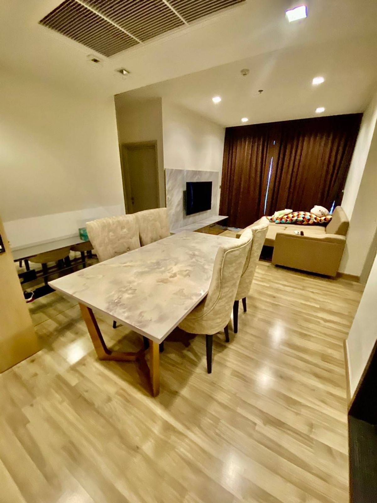 🔥 Selling lower than the market !! The Line Jatujak 3 bedrooms, see more than 180 degrees of Chatuchak Park BTS MOCHIT MRT MOCHIT. 🔥 Selling lower than the market !! The Line Jatujak 3 bedrooms, see more than 180 degrees of Chatuchak Park BTS MOCHIT MRT MOCHIT.