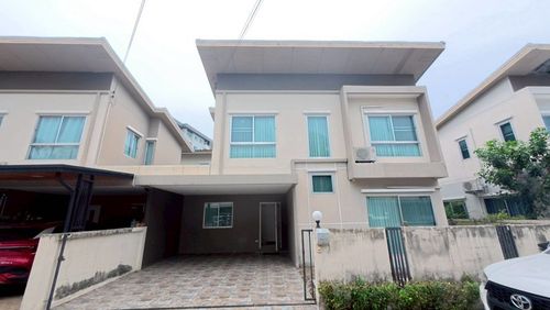 For rent, 4 bedroom semi-detached house, Casa Grand Sriracha, near Motorway No. 7, J-Park