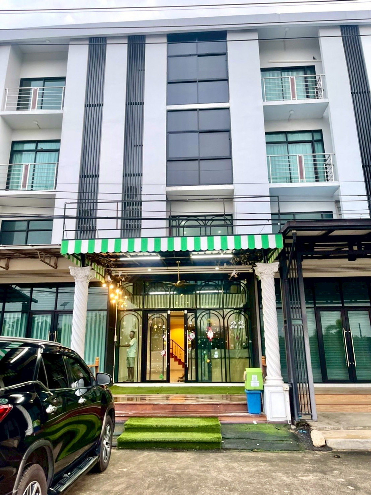 3 -storey commercial building is a cafe and restaurant area 27.3 square wah, Huai Chorakhe Subdistrict Mueang Nakhon Pathom District Nakhon Pathom Province 3 -storey commercial building is a cafe and restaurant area 27.3 square wah, Huai Chorakhe Subdistrict Mueang Nakhon Pathom District Nakhon Pathom Province