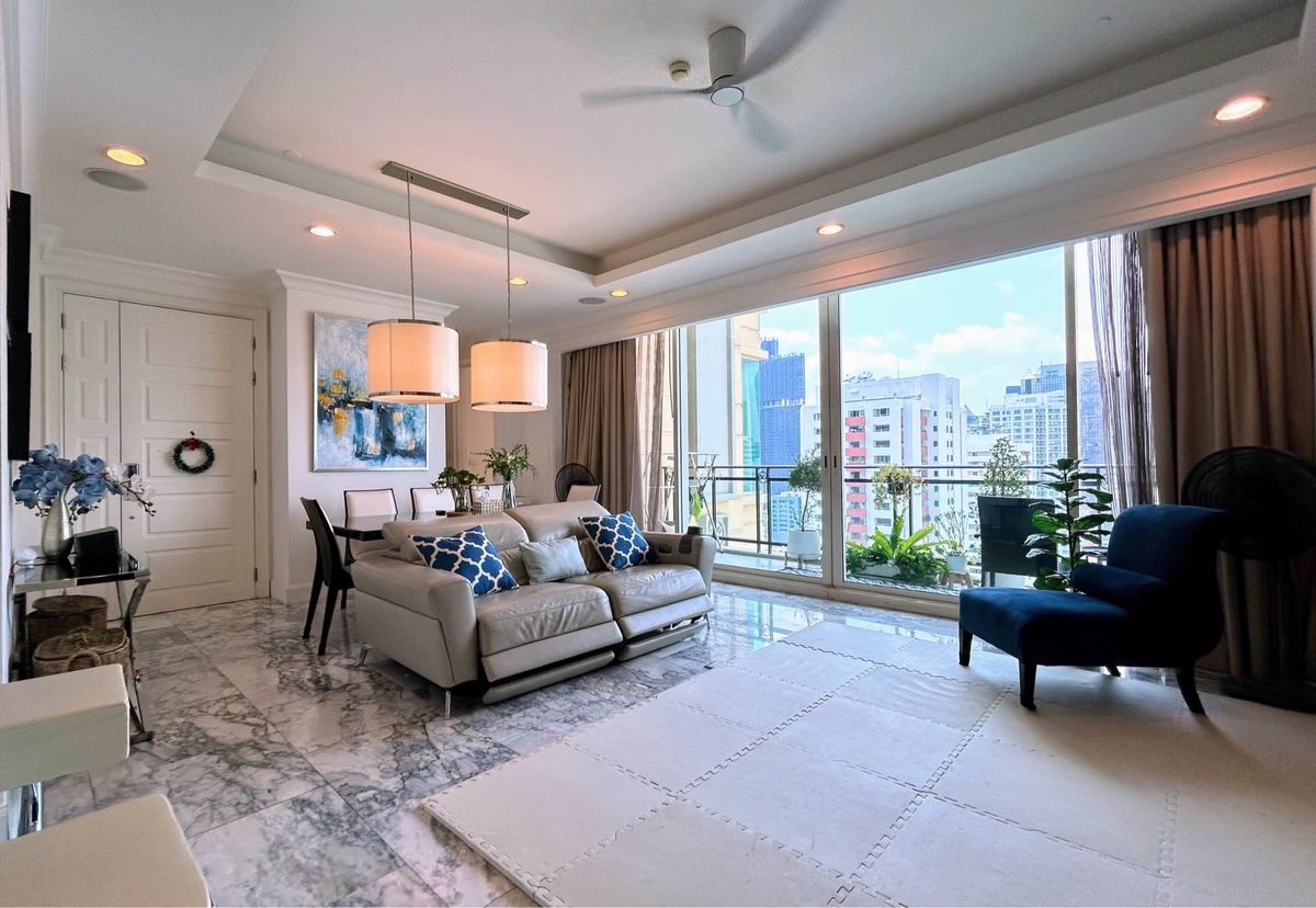 ❖ Modern Luxury Style ❖ 4 bedrooms, 4 bathrooms, 4 bathrooms | 143.10 sq.m. | View of the city | Near SWU 1 minute, MRT Sukhumvit 3 minutes, BTS Asoke 4 minutes, Terminal 21 Asoke 8 minutes