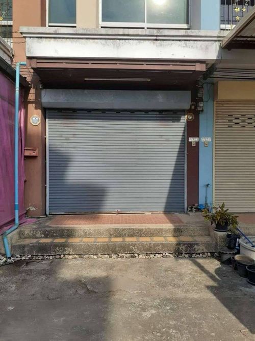 ให้เช่าอาคารพาณิชย์ ใกล้ โรงเรียนวัดลาดปลาดุก เพียง 2 นาที