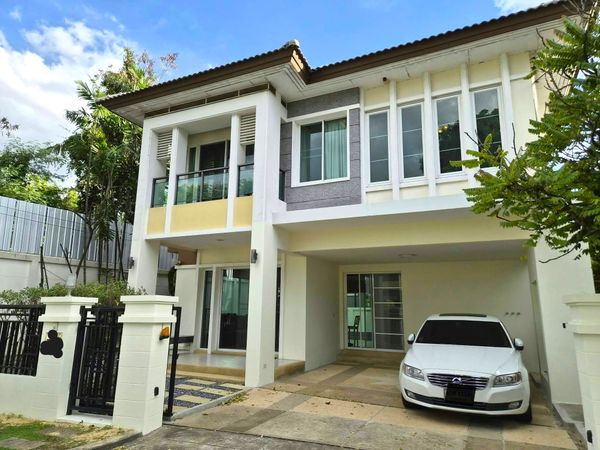 4Bedroom House, Pet-Friendly, on Ratchaphruek Road, near Thananon Sports Club, Corner Unit, Fully Furnished 