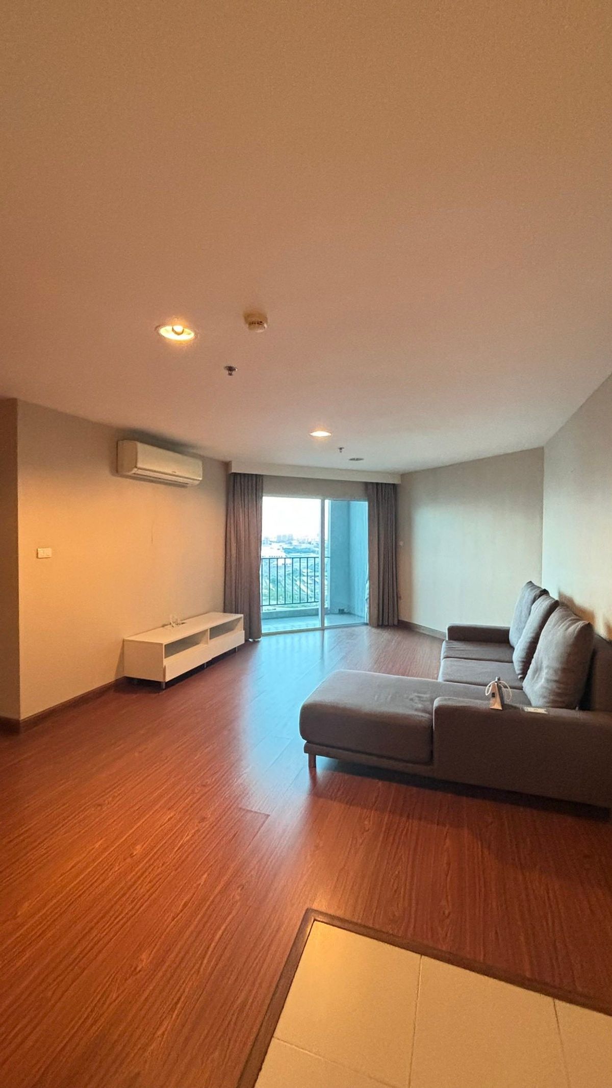 ขายคอนโด Belle Grand Rama 9 ราคา 6,700,000 บาท [MKs250532]