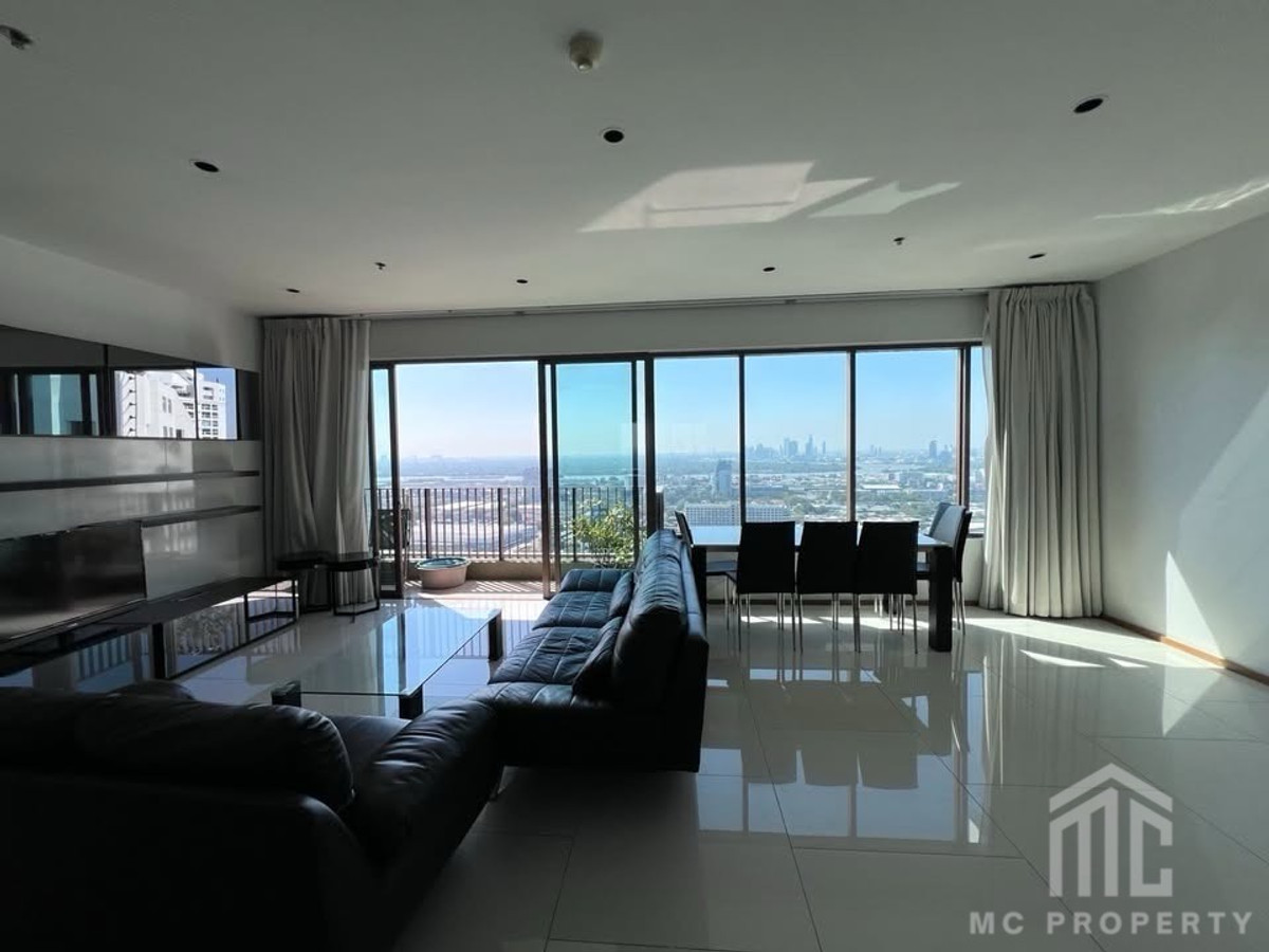 Emporio Place 3 bedroom 161sqm high floor fiver view for rent only 110,000please contacf 0816878954