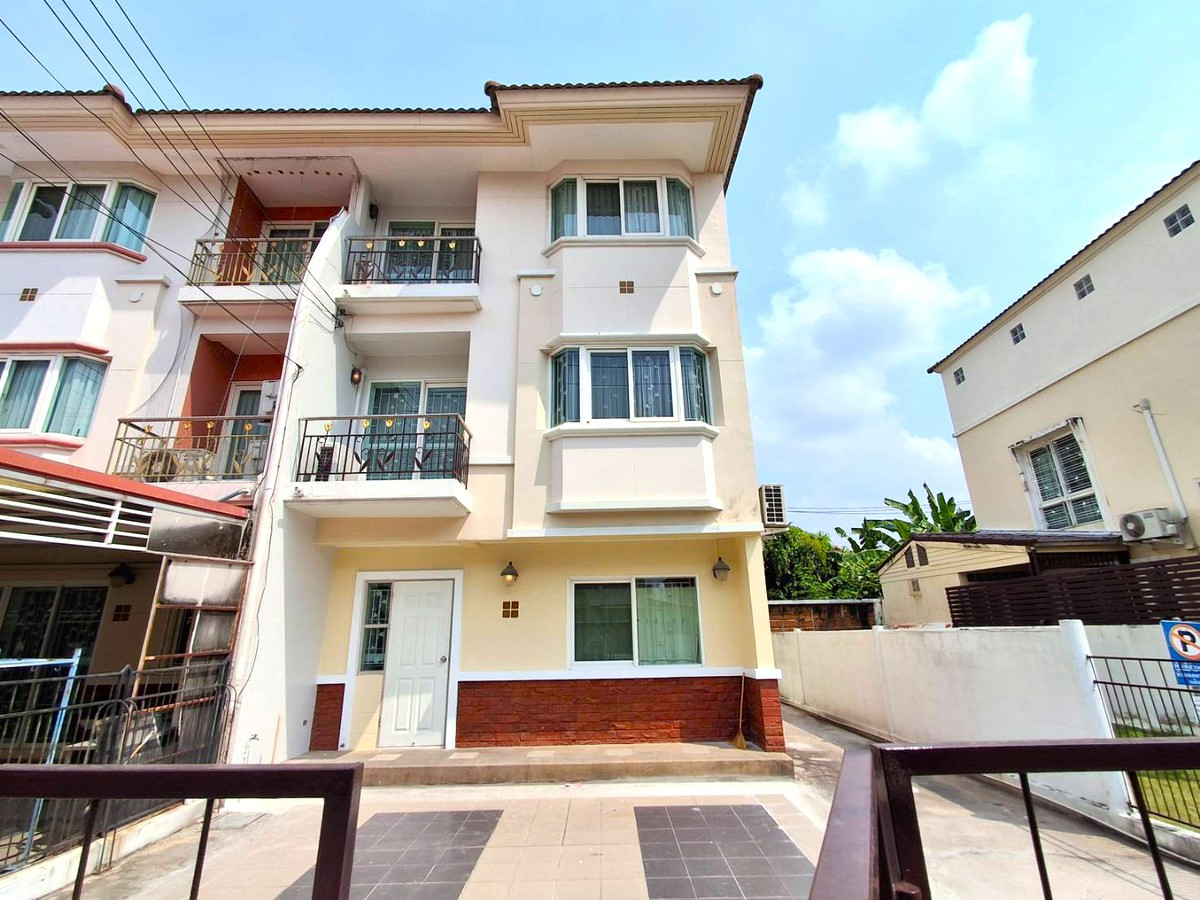 Townhome, Suitable for Company Registration, 5 Minutes to Don Mueang Airport, Fully Furnished