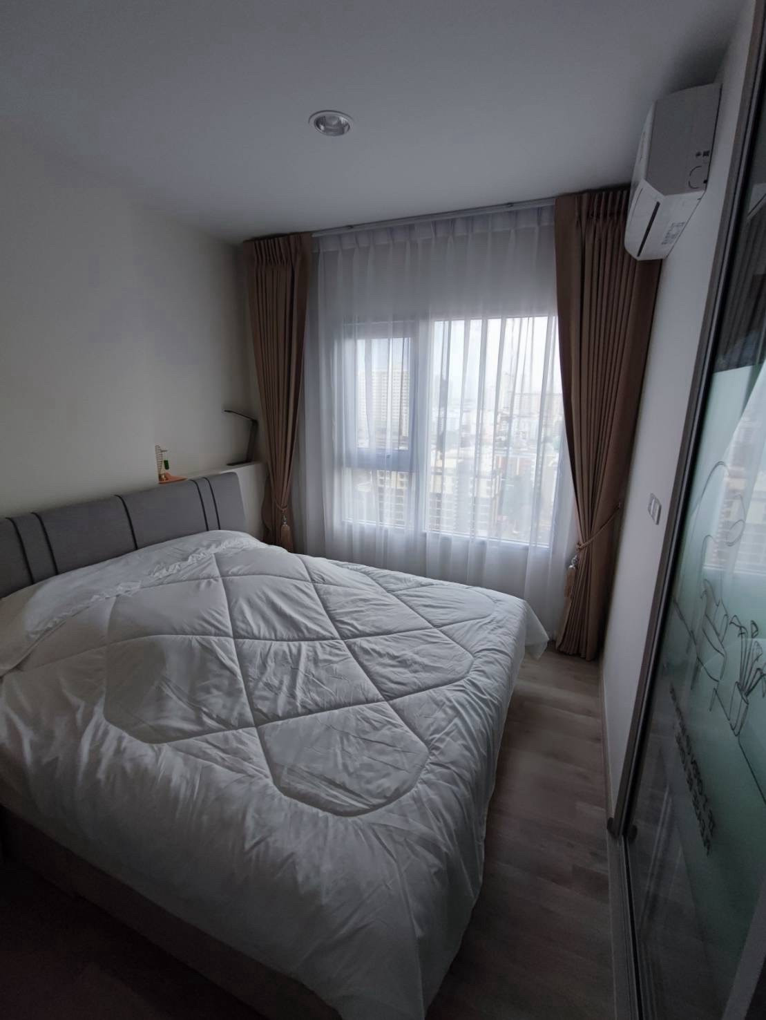 1 bedroom Nichmo Ramkhamhaeng for rent, 1 bedroom, 29 sqm, Building B, Floor 12A, Furniture and Electrical appliances, ready to stay in furniture. 1 bedroom Nichmo Ramkhamhaeng for rent, 1 bedroom, 29 sqm, Building B, Floor 12A, Furniture and Electrical appliances, ready to stay in furniture.