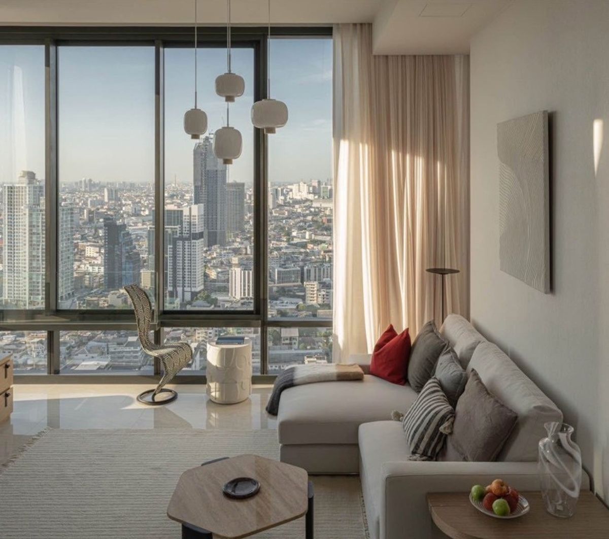 ❖ views for festive fireworks ❖ ชั้น 35++ ขนาด 72.00 ตร.ม. | 2 ห้องนอน 2 ห้องน้ำ | Mahanakorn Tower view | ใกล้ BTS ศาลาแดง