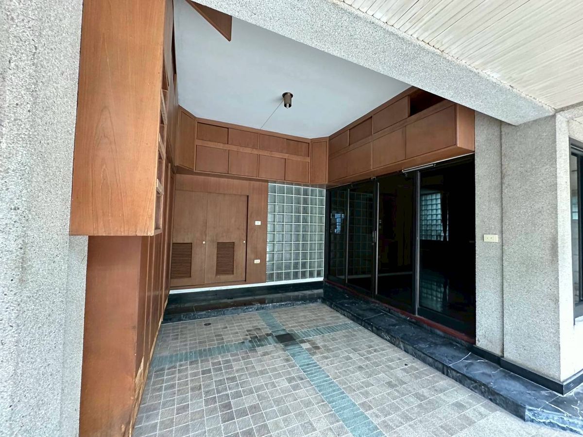  ♦ Rare Unit Townhome ♦ 3 ชั้น ขนาดที่ดิน 42.00 ตร.ว. พื้นที่ใช้สอย 500.00 ตร.ม. | 5 ห้องนอน 5 ห้องน้ำ | ใกล้ BTS ทองหล่อ – รูปที่ 3