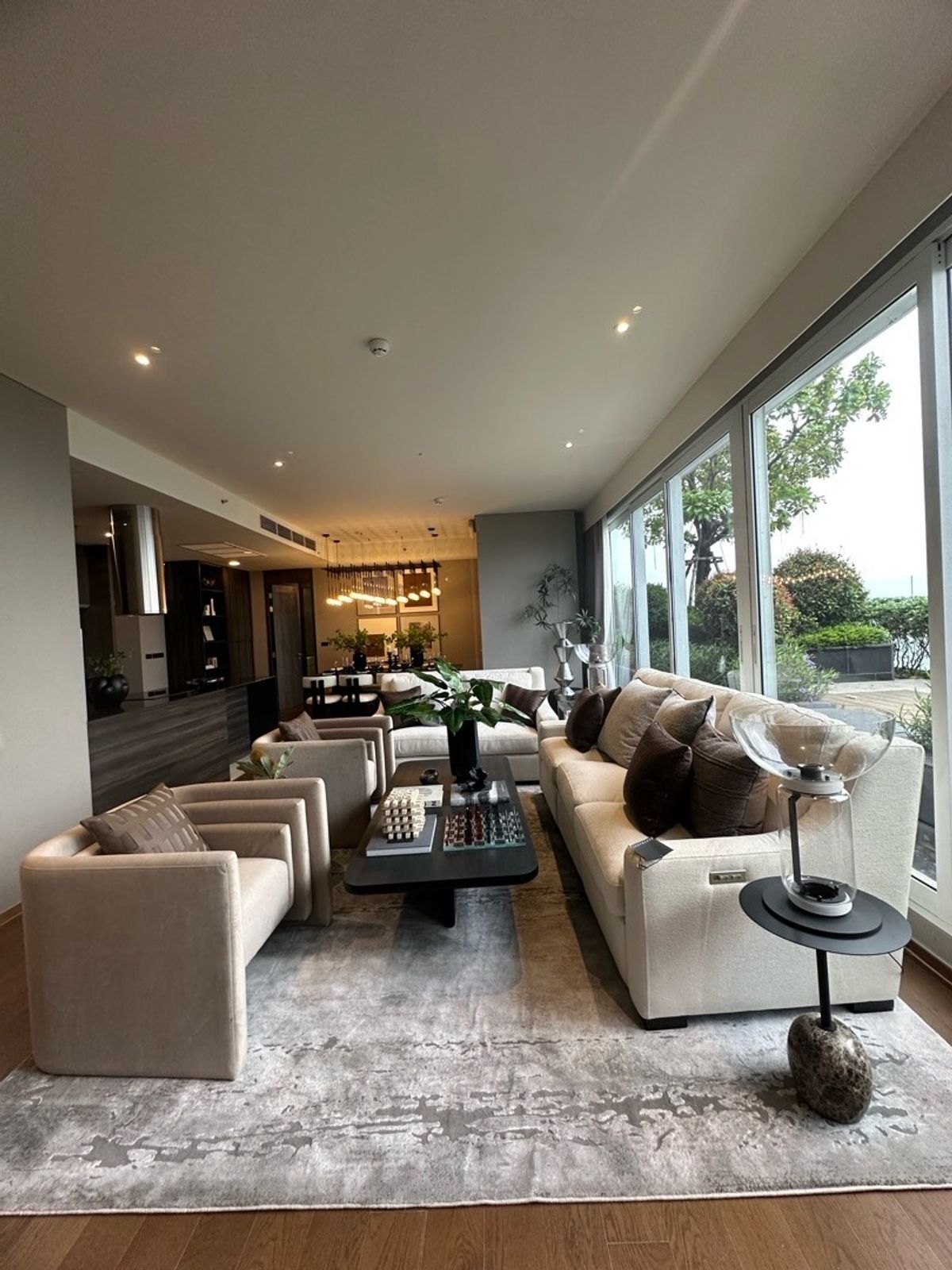 Urgent Sale! Final Luxury Unit – Fully Furnished | Wyndham Garden Bangkok Sukhumvit 42 – รูปที่ 3