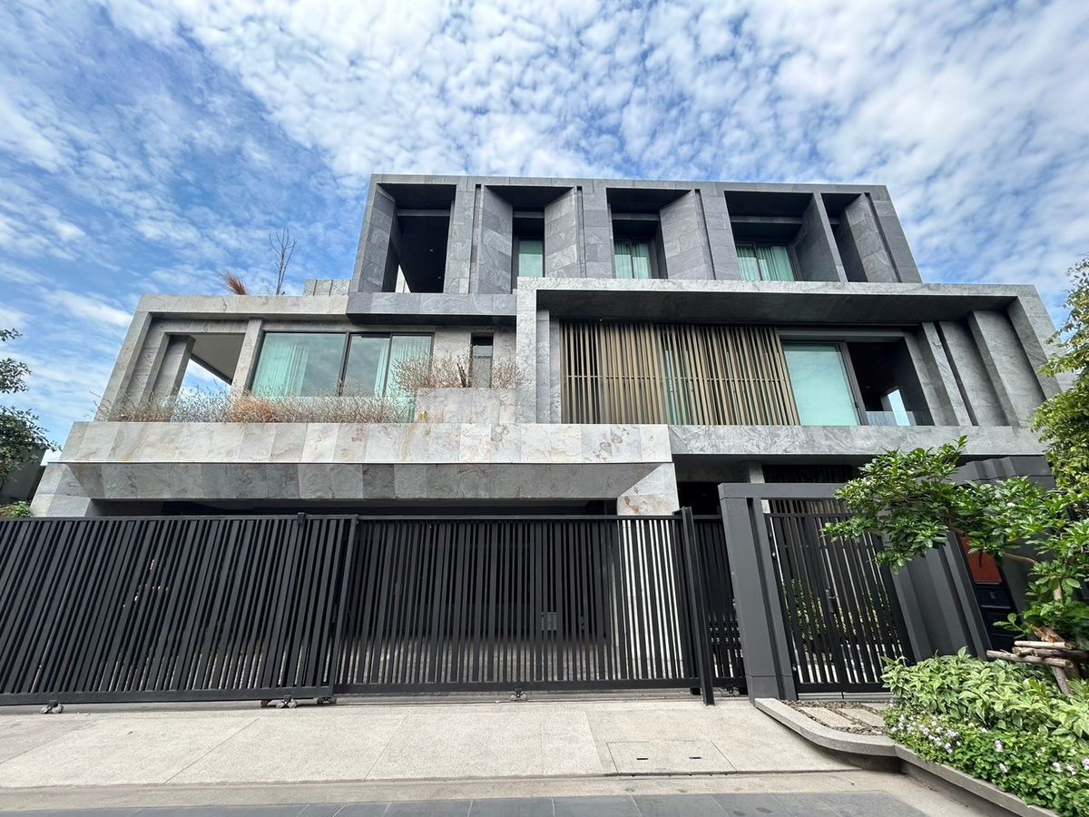 ขายบ้าน BUGAAN โยธินพัฒนา บ้านเดี่ยว 3 ชั้น 112.8 ตร.ว. 737 ตร.ม. สระว่ายน้ำ | ลิฟท์ส่วนตัว ขายบ้าน BUGAAN โยธินพัฒนา บ้านเดี่ยว 3 ชั้น 112.8 ตร.ว. 737 ตร.ม. สระว่ายน้ำ | ลิฟท์ส่วนตัว