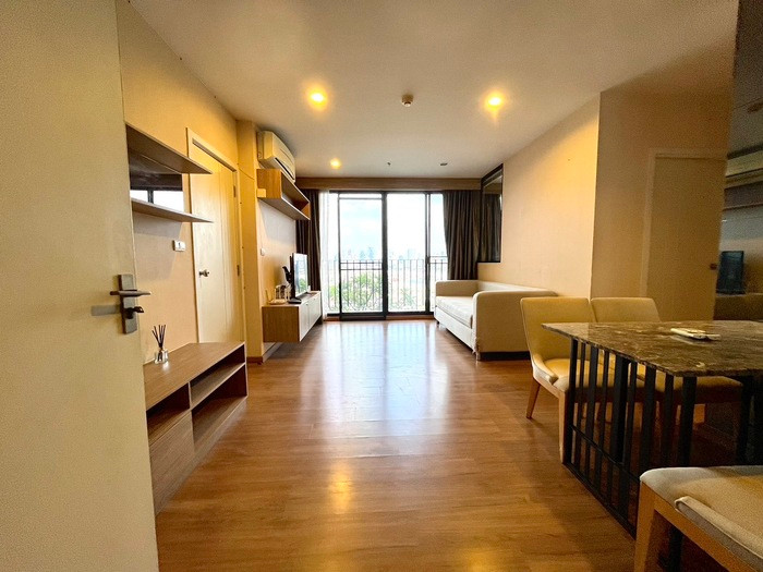 💥Code TTTP003610R💥 📢📢For Rent The Tree Interchange (2 Bed 63 sq m/20,000 baht) 10th floor next to Gateway / near MRT / Bang Pho Hospital. Interested Line ID: @atfirm