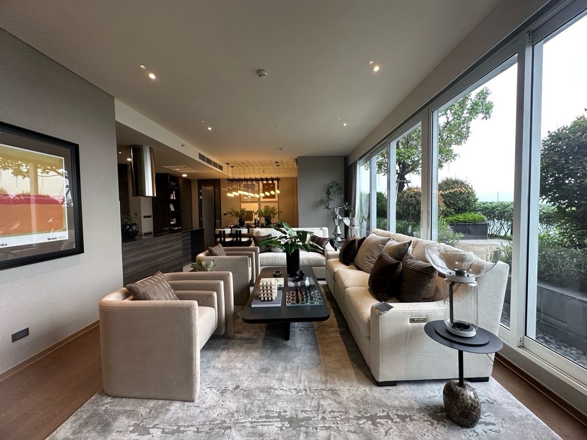 Urgent Sale! Final Luxury Unit – Fully Furnished | Wyndham Garden Bangkok Sukhumvit 42