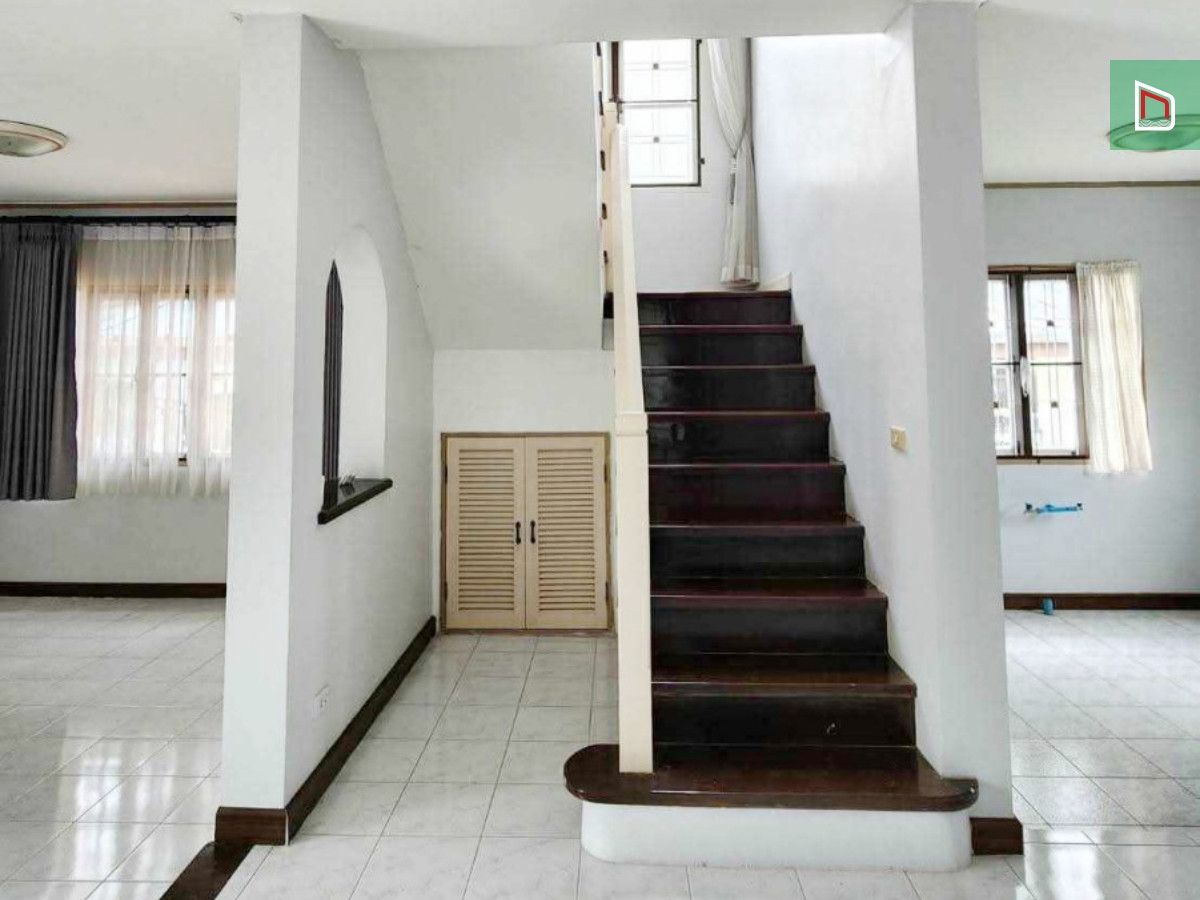 Detached house, Parichat Village 345 Bang Khu, Pathum Thani Temple, 3 bedrooms, 2 bathrooms, 77 sq.w., selling 3.9 million quietly near Robyson, school market – รูปที่ 4
