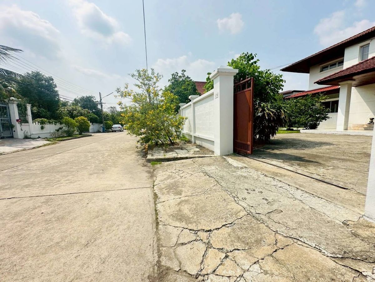 House for sale, Muang Ek Muang, Pathum Thani, a total area of ​​324 sq.w., a large beautiful house next to Rangsit University. – รูปที่ 3