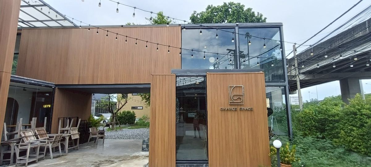 Rental showroom / office / tea shop / coffee shop, the best location in the heart of Bangna, opposite Mega Bangna! Rental showroom / office / tea shop / coffee shop, the best location in the heart of Bangna, opposite Mega Bangna!
