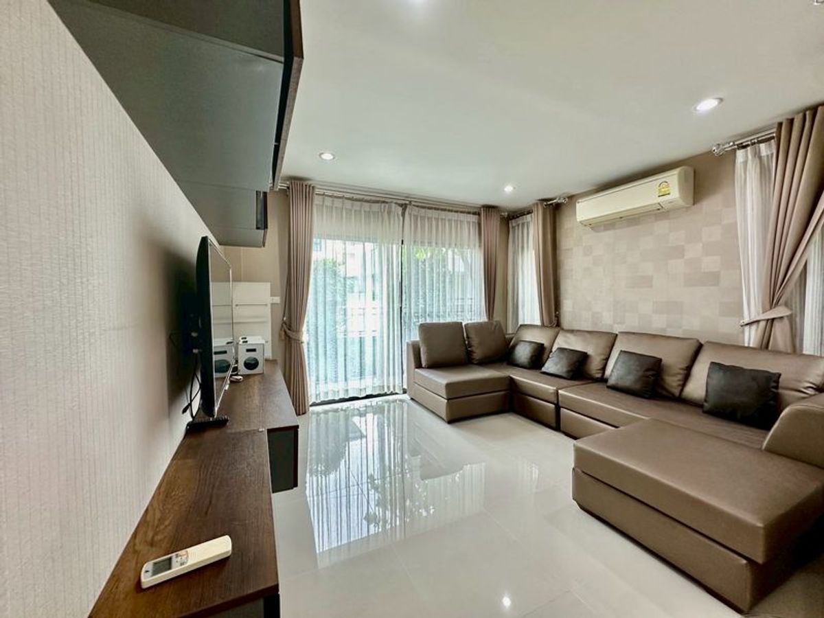 บ้านเช่าเฟอร์นิเจอร์ครบ โครงการ เดอะ คอมพลีท ศรีราชา ใกล้บายพาส – รูปที่ 2
