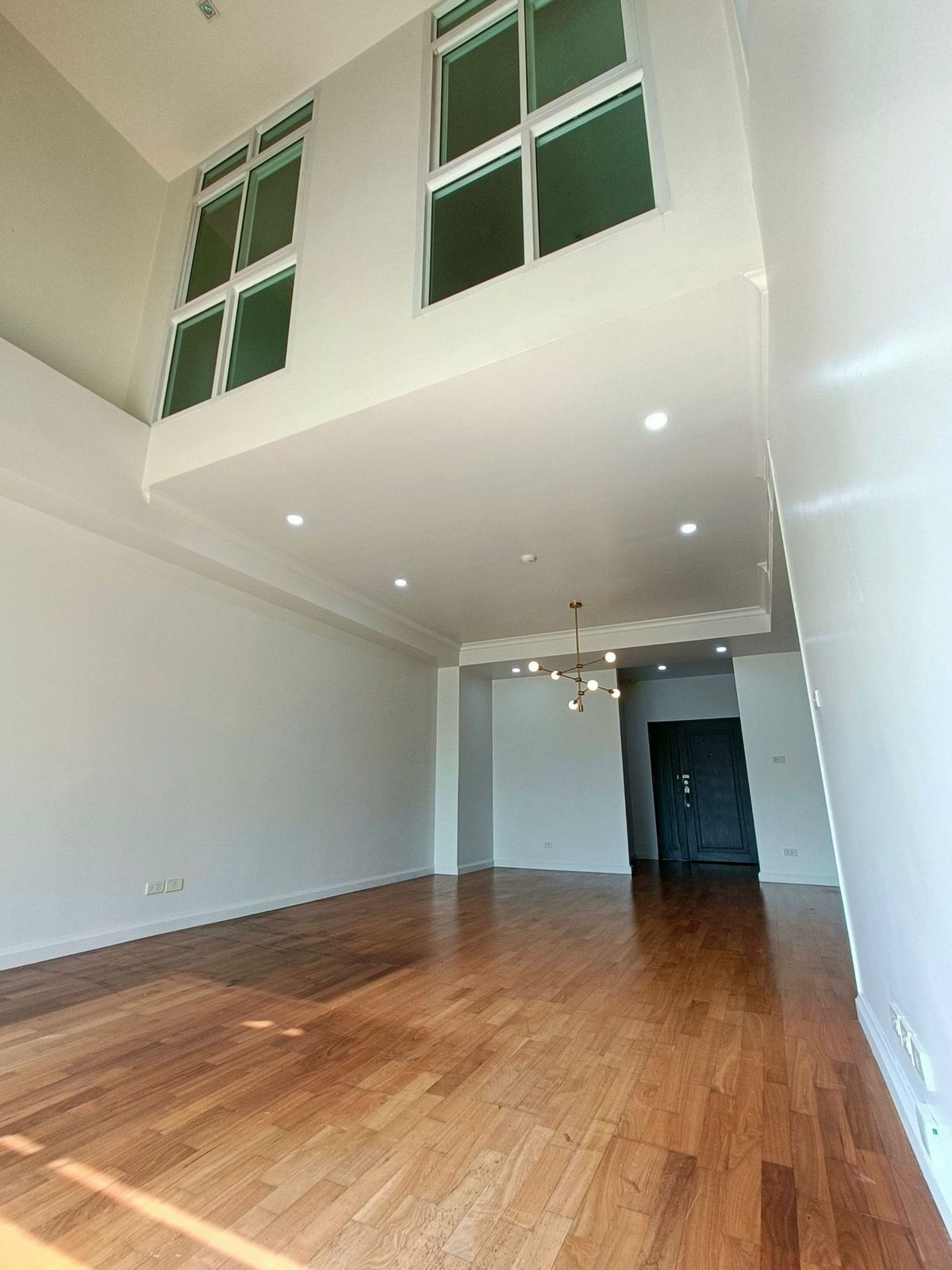 Rare Item!! big size unit in the heart of Phromphong ✨The Cadogan Private Residence✨3 bedrooms, 4 bathrooms, size 199.27 sq m, near BTS Phrom Phong Tel.0982645161 Rare Item!! big size unit in the heart of Phromphong ✨The Cadogan Private Residence✨3 bedrooms, 4 bathrooms, size 199.27 sq m, near BTS Phrom Phong Tel.0982645161