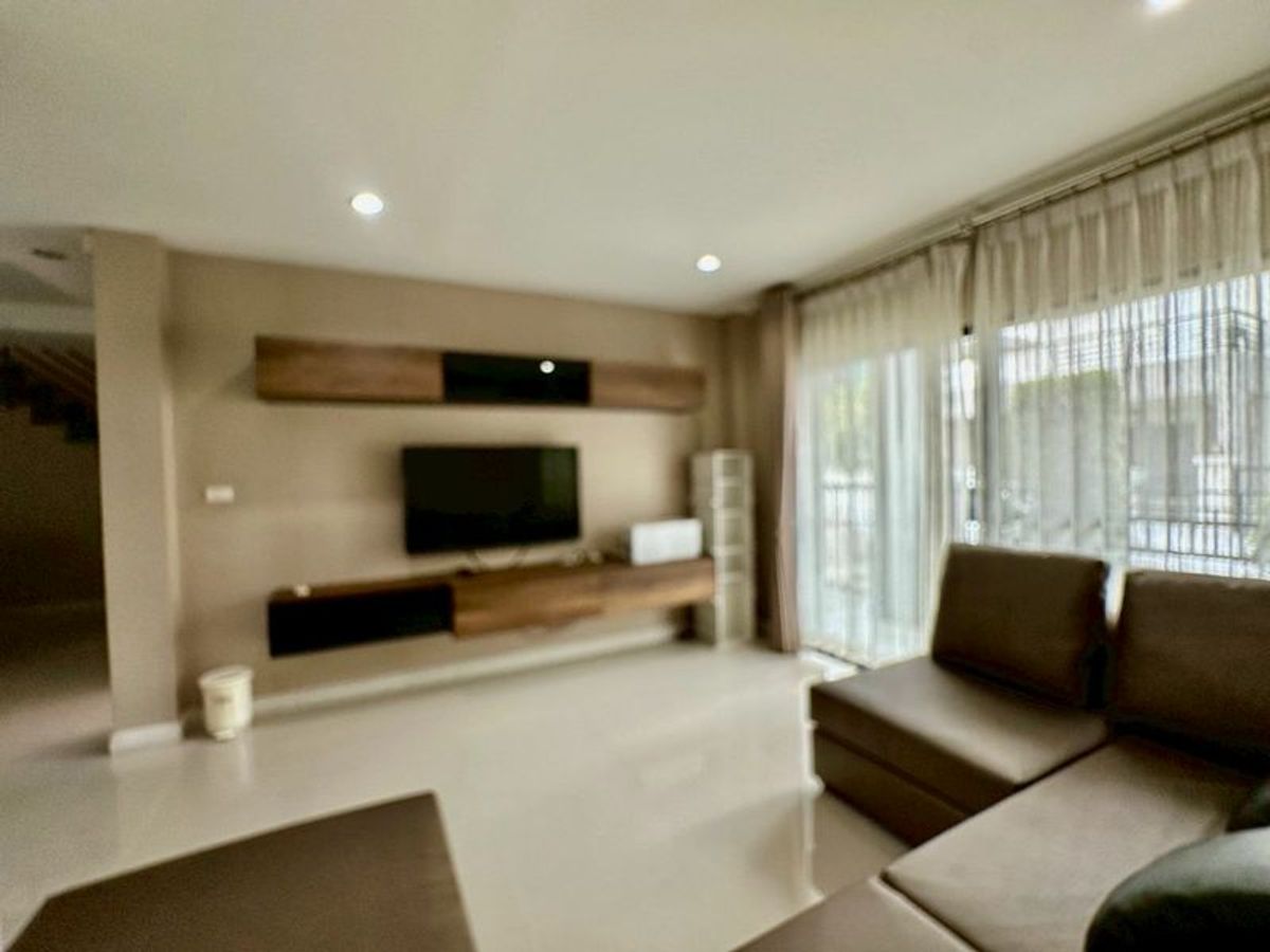 บ้านเช่าเฟอร์นิเจอร์ครบ โครงการ เดอะ คอมพลีท ศรีราชา ใกล้บายพาส – รูปที่ 4