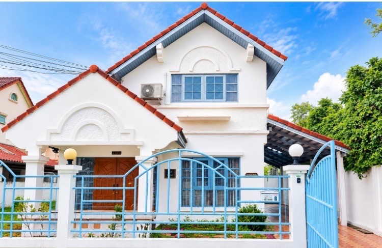 Book first. ￼🎉🎉  The house is very big  The area of ​​88 sq.w. The cheapest price in the Muang Ek Village, 5 projects near Rangsit, only 1.8 km.