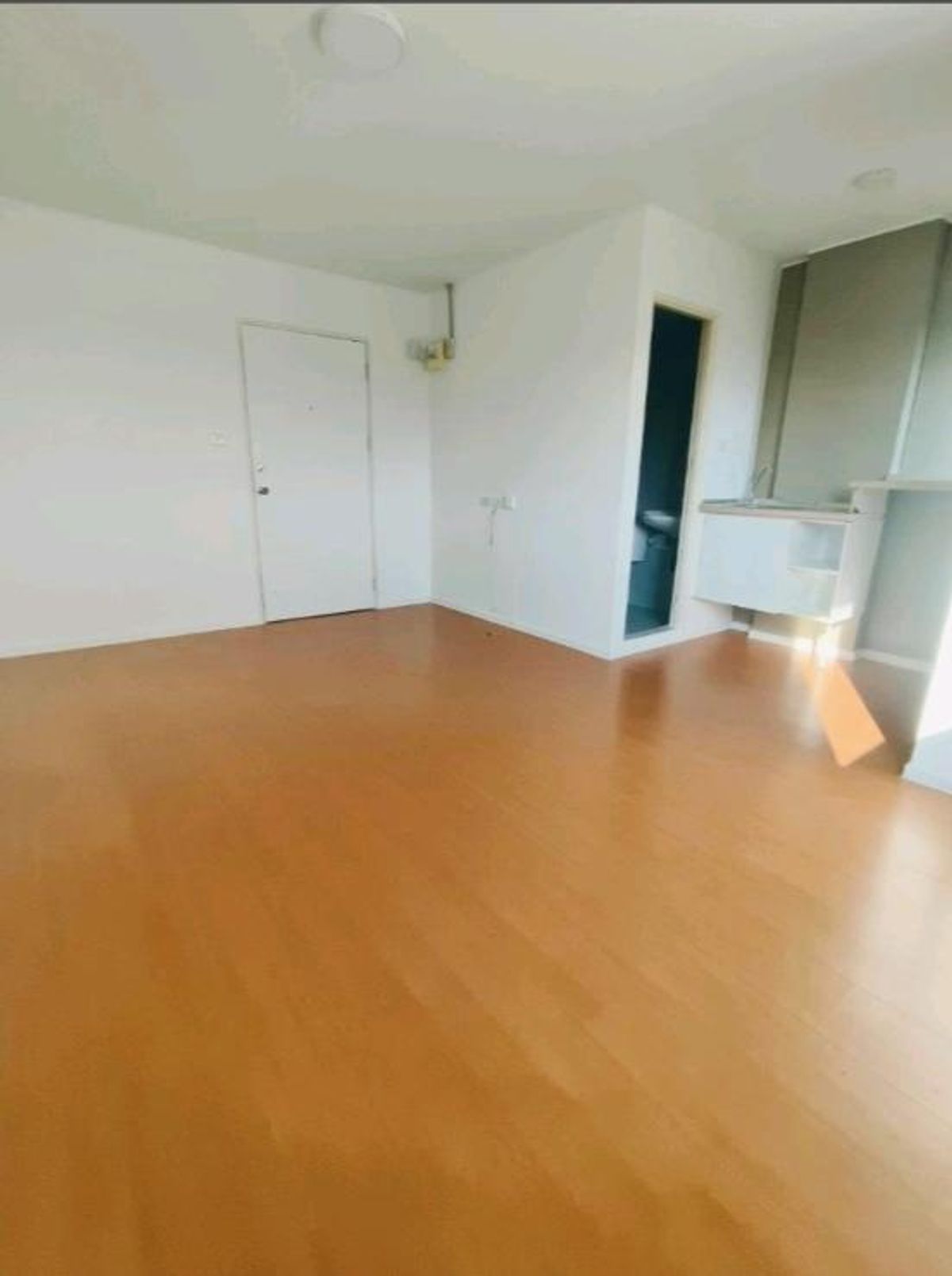 Sell ​​urgent loss. Lumpini Condo Mix Thepharak - Srinakarin is only 850,000baht.