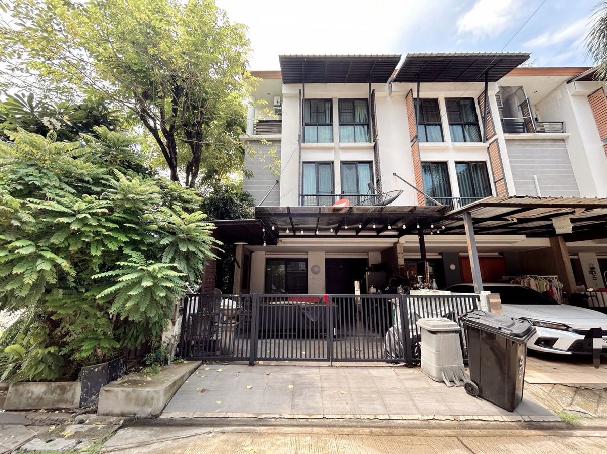 Selling Areeya Mova that Kaset-Nawamin is beautiful. ** Convert ** 3-story townhome Selling Areeya Mova that Kaset-Nawamin is beautiful. ** Convert ** 3-story townhome