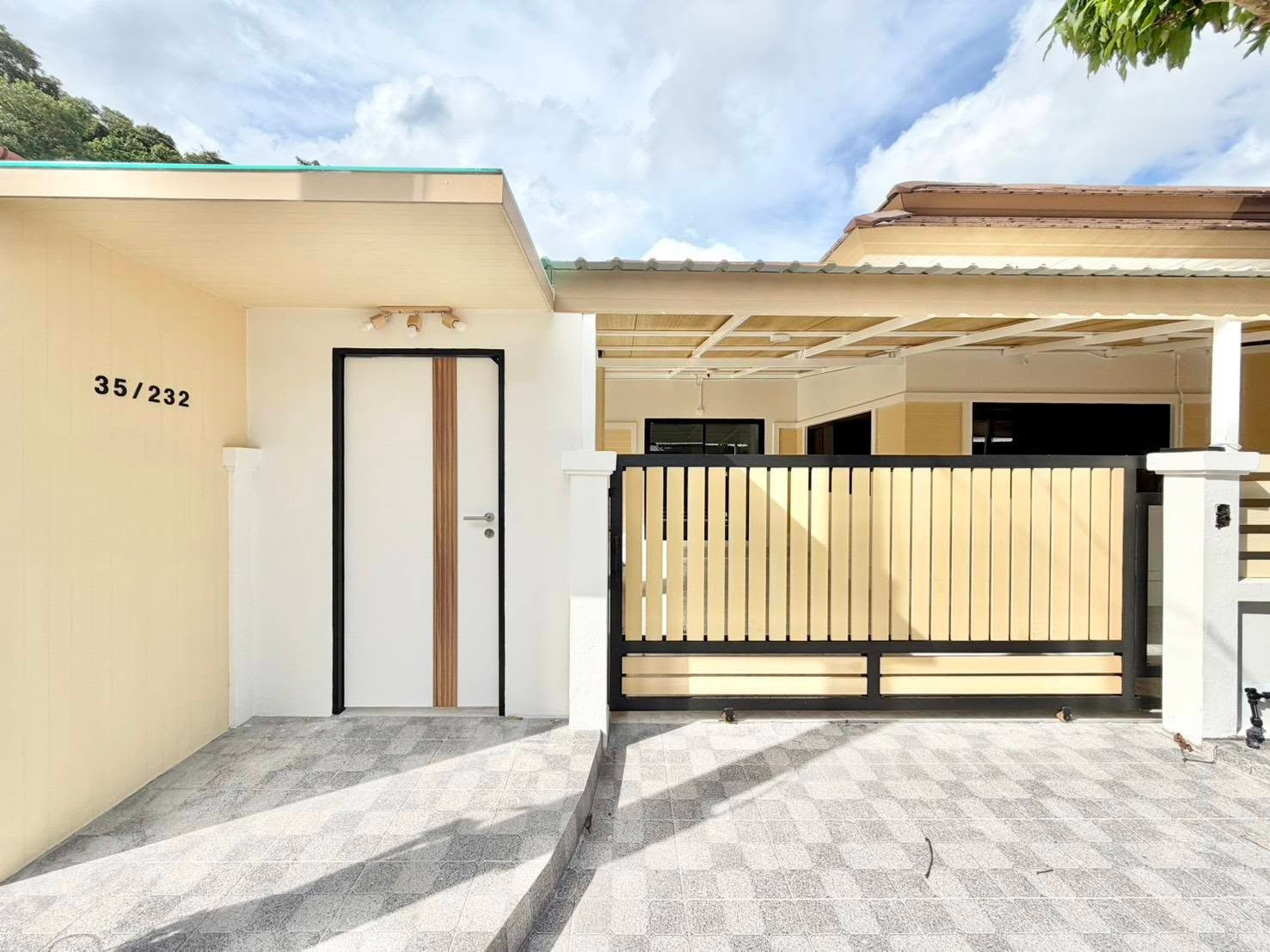 บ้านหลังมุม โซนวิชิต / House Town, Phuket บ้านหลังมุม โซนวิชิต / House Town, Phuket