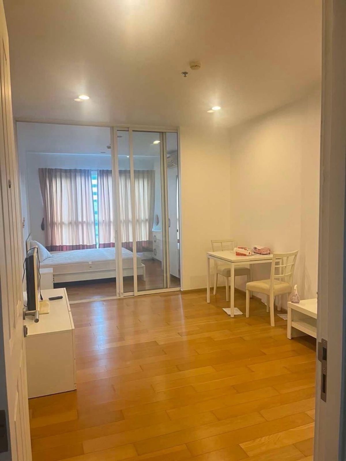 (P0035) For Sale 🏢 Hive sathorn Price 3,950,000 Baht