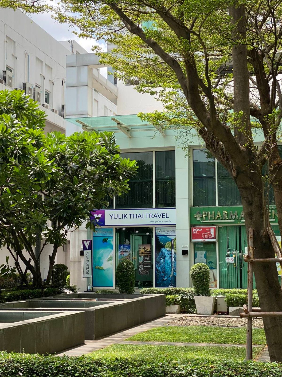 For rent, shop, Condo, Rama IX, Bush A, with two floors, 41 sqm per floor, totaling 82 sqm. For rent, shop, Condo, Rama IX, Bush A, with two floors, 41 sqm per floor, totaling 82 sqm.