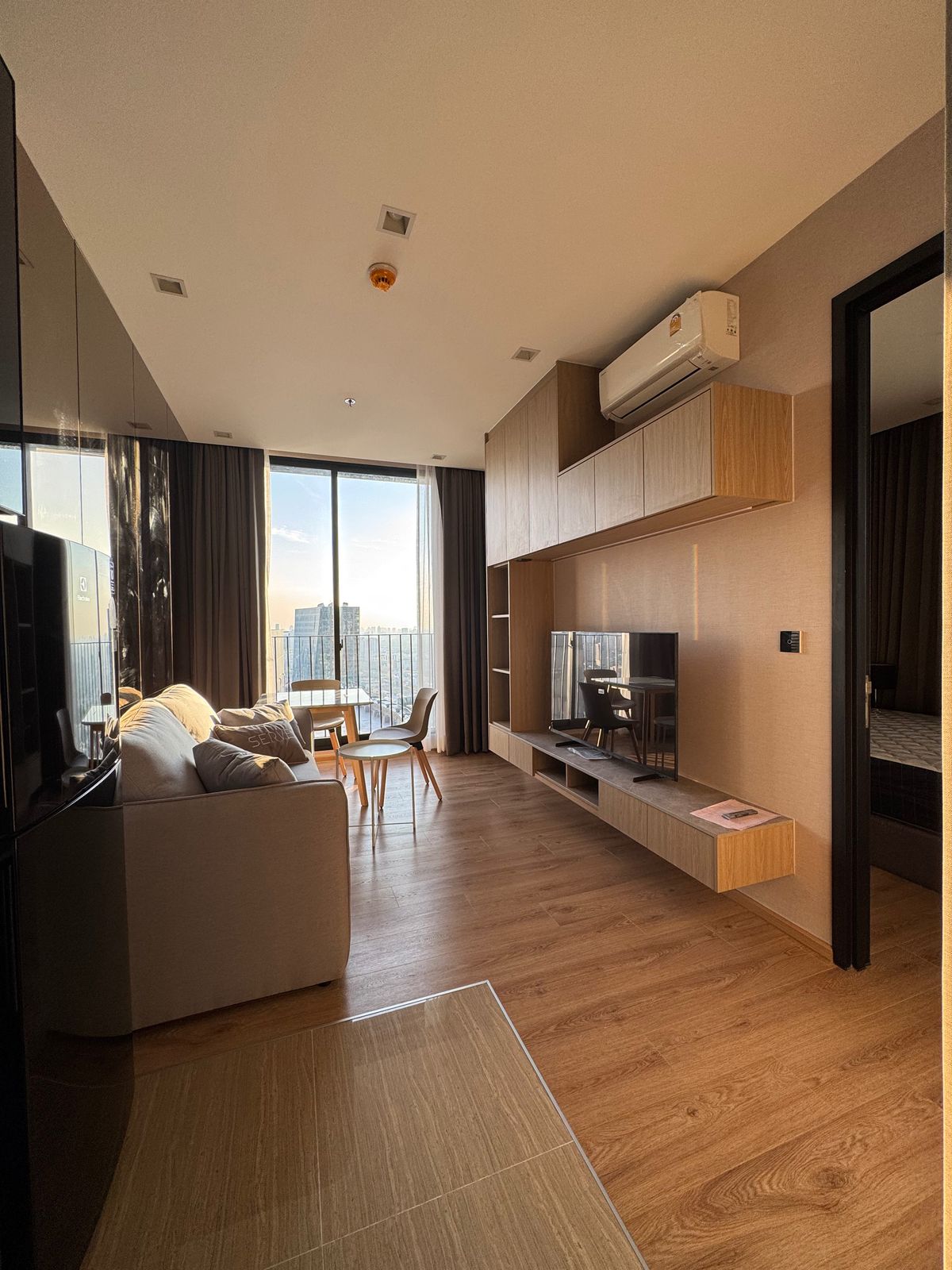 [ขาย] Noble Around Ari (2 Bed 1 bath) 45 s.qm. ชั้น 37 ห้องมุม วิวไม่บล็อคทุกมุม