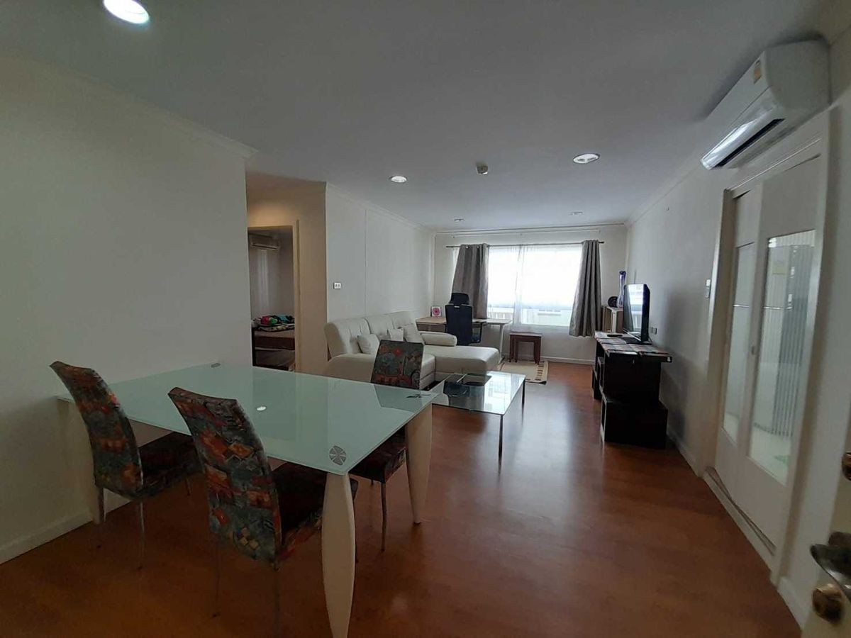 Condo for Sale: Lumpini Suite Sukhumvit 41, 69.76 sq.m., Near BTS Phrom Phong Condo for Sale: Lumpini Suite Sukhumvit 41, 69.76 sq.m., Near BTS Phrom Phong