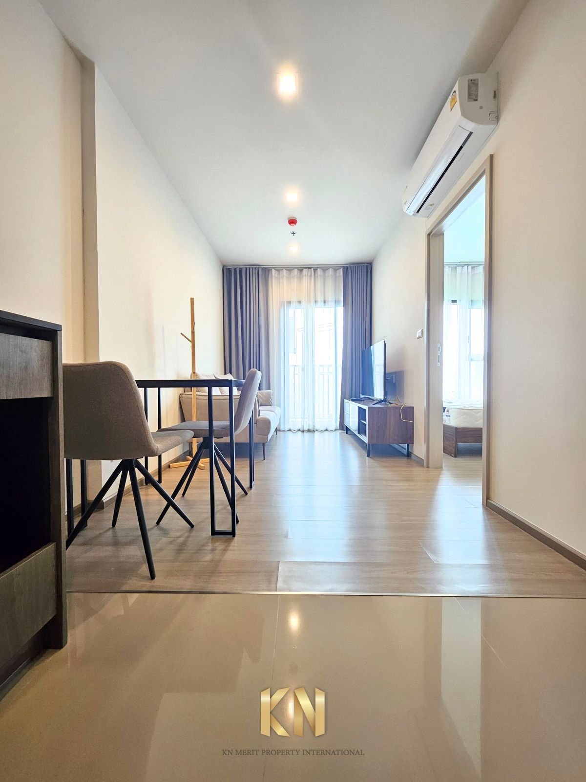 คอนโดให้เช่า The base เพชรบุรี-ทองหล่อ 1 ห้องนอน ขนาด 33 ตรม. คอนโดให้เช่า The base เพชรบุรี-ทองหล่อ 1 ห้องนอน ขนาด 33 ตรม.