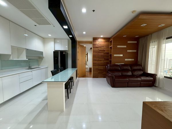 Amanta Lumpini for rent in a big room near MRT Lumpini