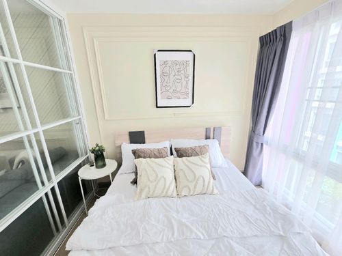 Condo for urgent sale with tenant, Yield 7.9%, tenant 8,500 baht.