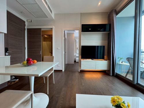 Q Asoke for rent, good price, great location in the heart of the city.